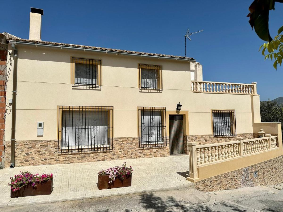 فيلا Casa El Chorreador Barranda المظهر الخارجي الصورة